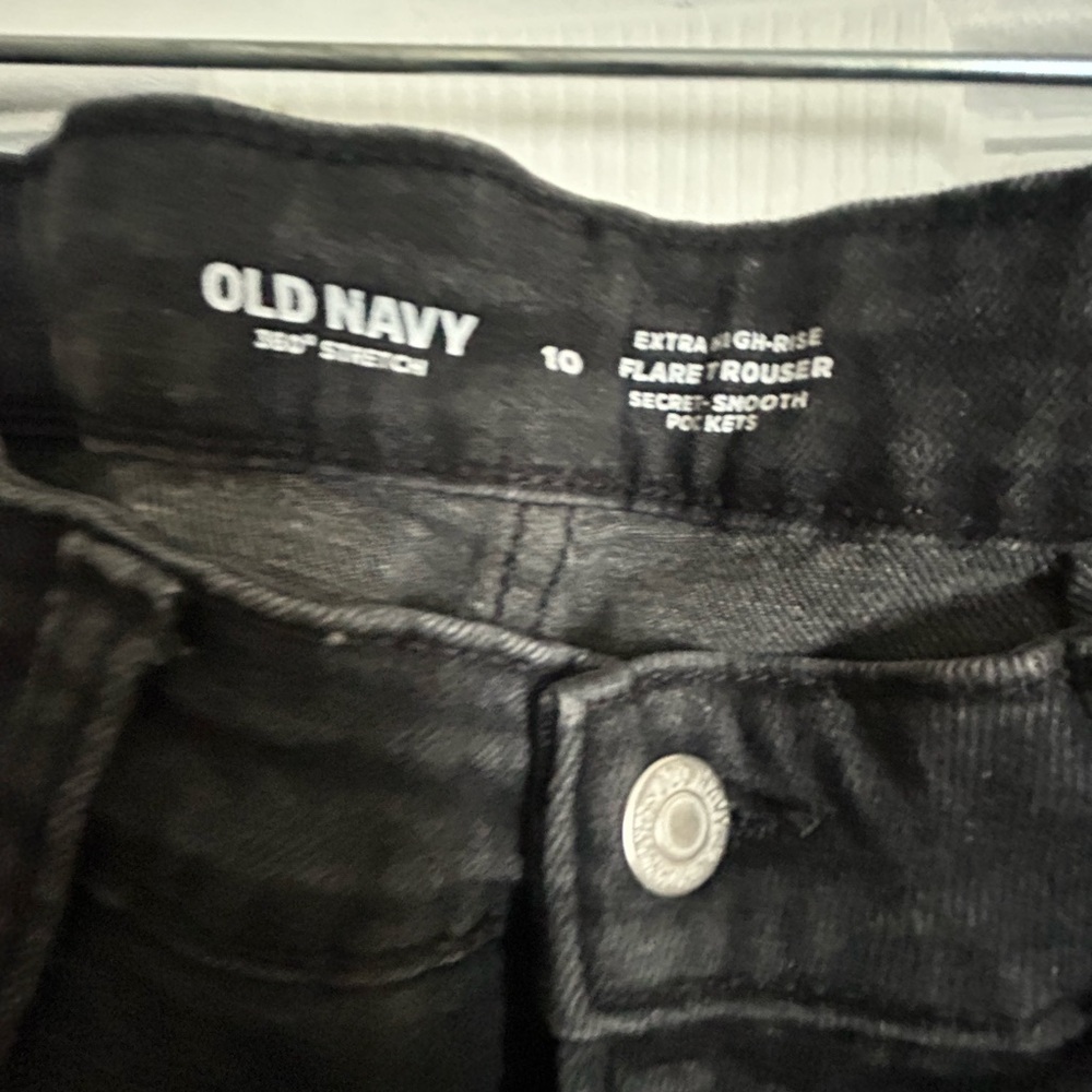 Old Navy Women's Dark Gray Flare Jeans - Picture 2 of 3